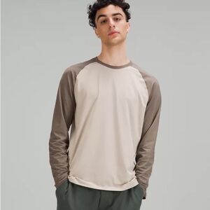 MENS MEDIUM PATAGONIA CAPILENE PERFORMANCE BASELAYER SHIRT